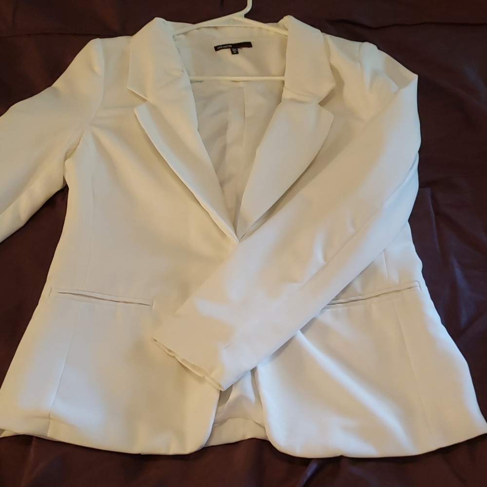 Blazer - Picture 2 of 3